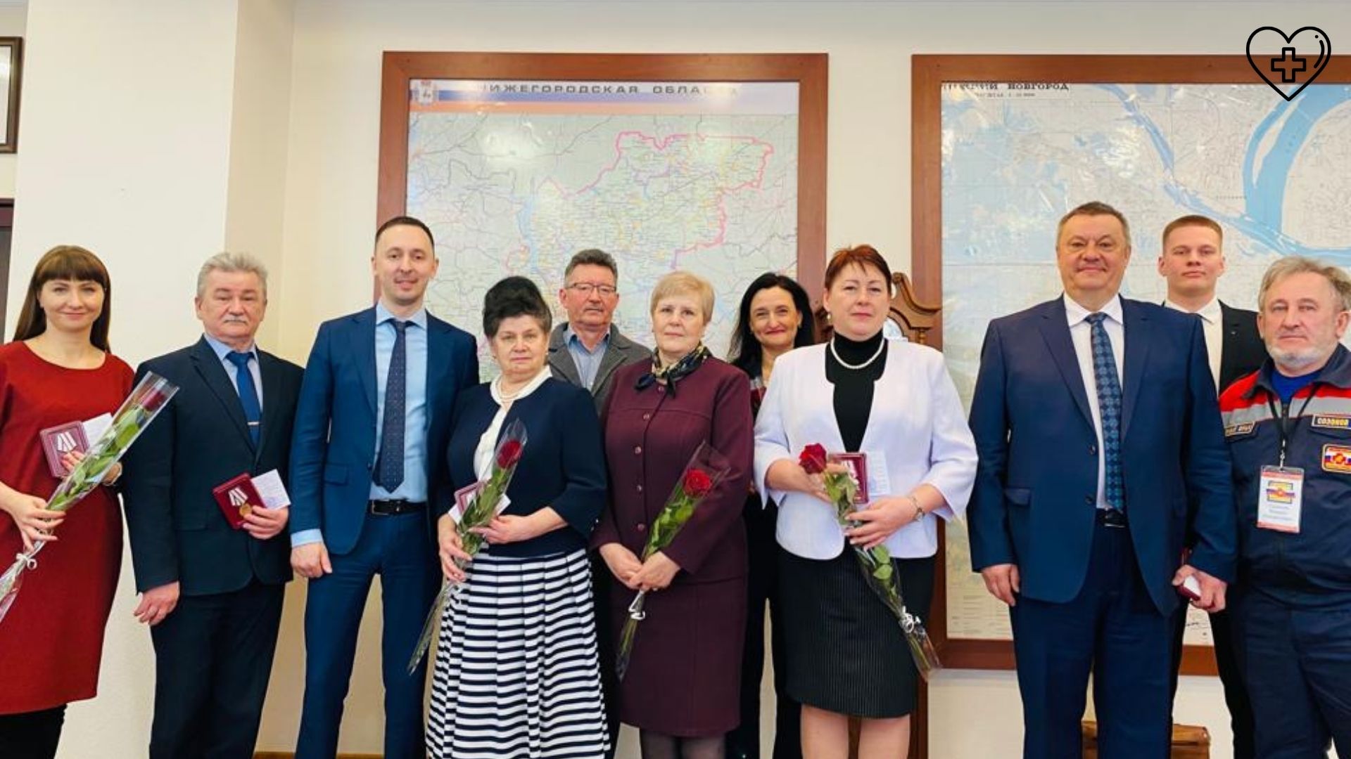 Давид Мелик-Гусейнов наградил нижегородских врачей  памятными медалями в честь 800-летия Нижнего Новгорода 