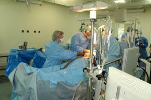 Нижегородские кардиохирурги провели еще две уникальные операции на открытом сердце