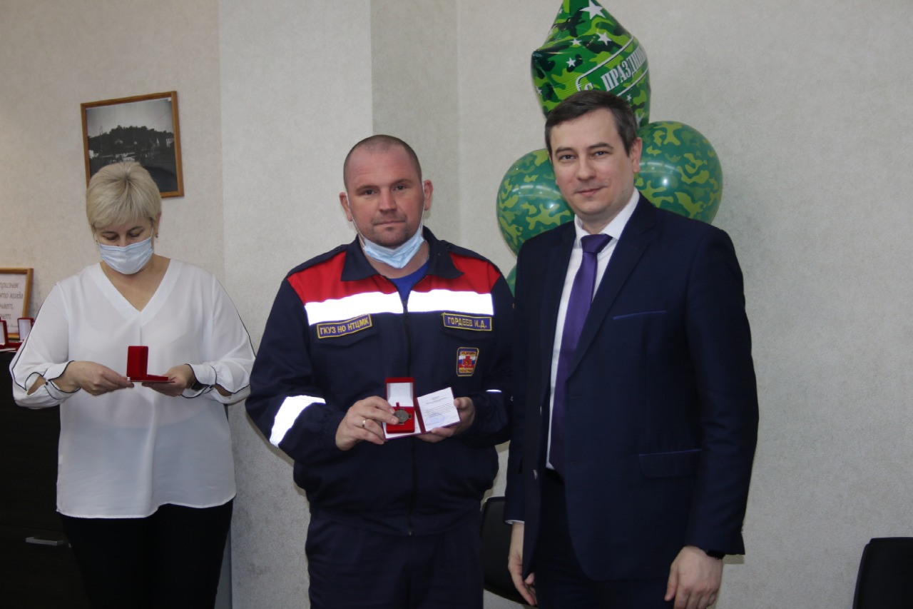 Мужчин-медиков  наградили в минздраве Нижегородской области  к   23 февраля  