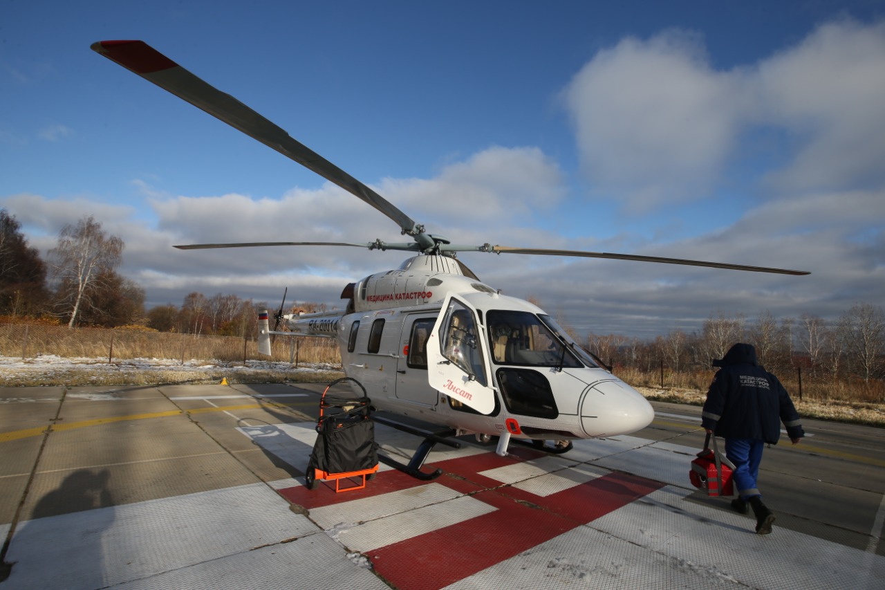 Мужчину экстренно эвакуировали вертолетом санавиации из города Урень в областной центр