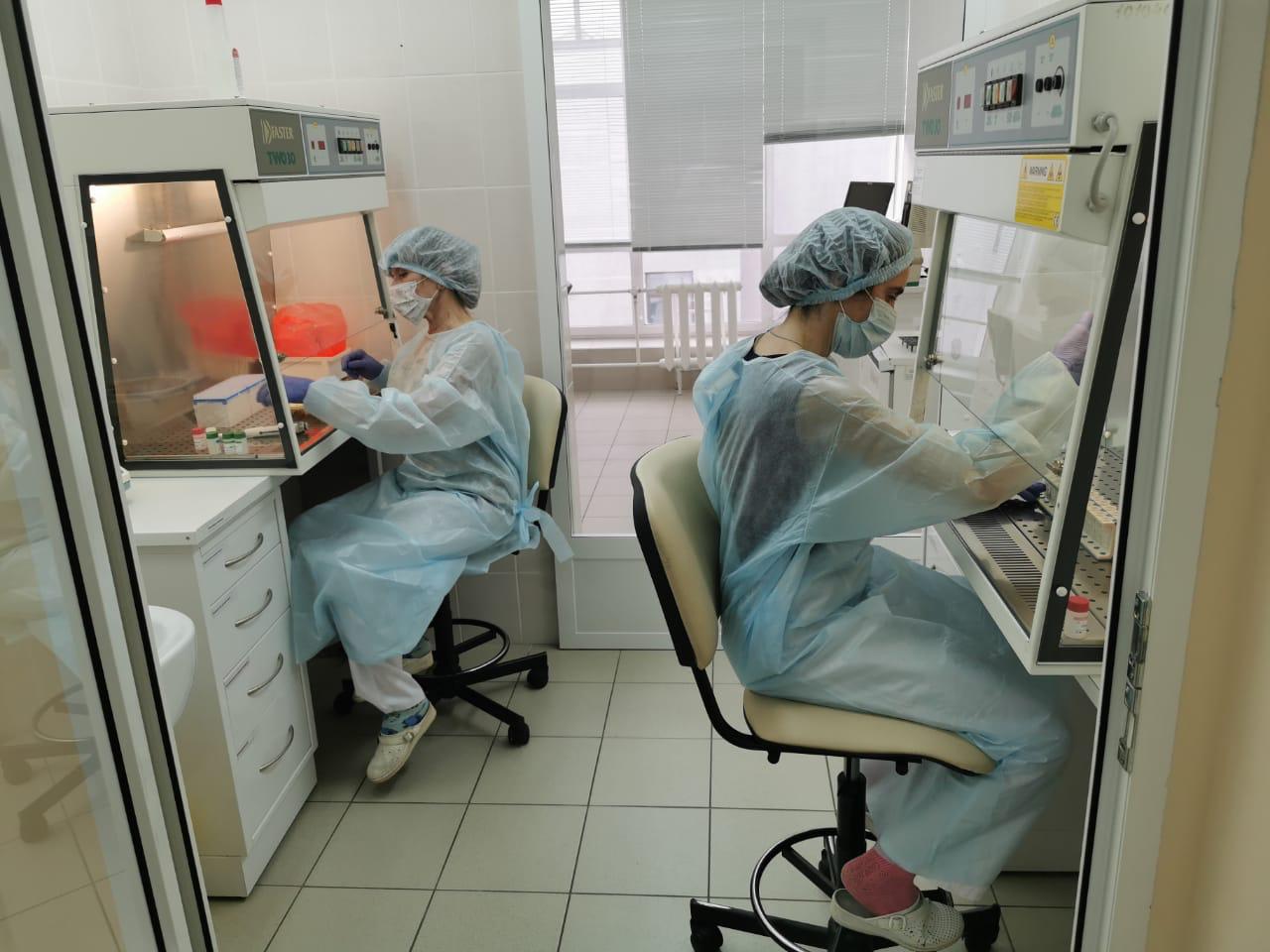 На базе Нижегородского Центра СПИД заработала дополнительная лаборатория по исследованию анализов на COVID-19