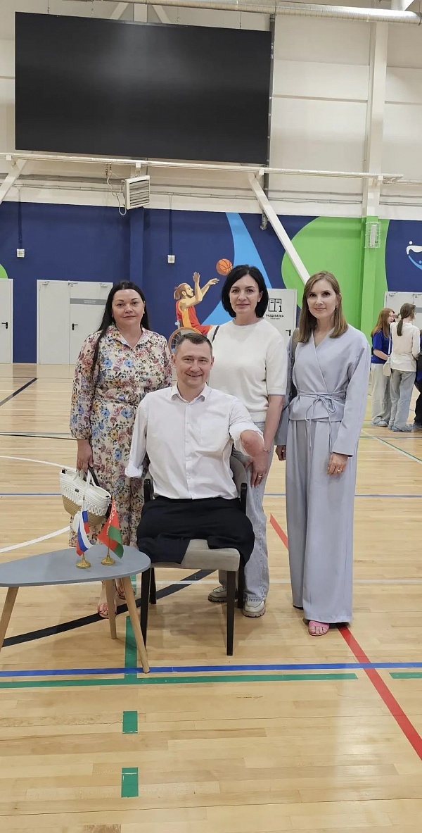 Белорусский спортсмен-паралимпиец Алексей Талай проводит встречи с нижегородской молодежью, людьми с инвалидностью и ветеранами СВО